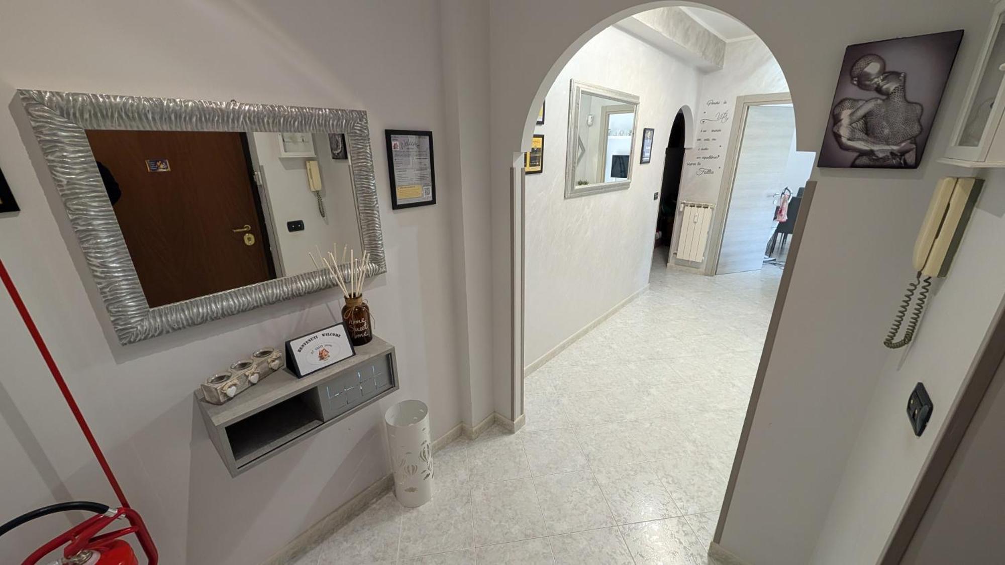 Appartamento At Eria's House - 100 M Metro A Subaugusta Roma