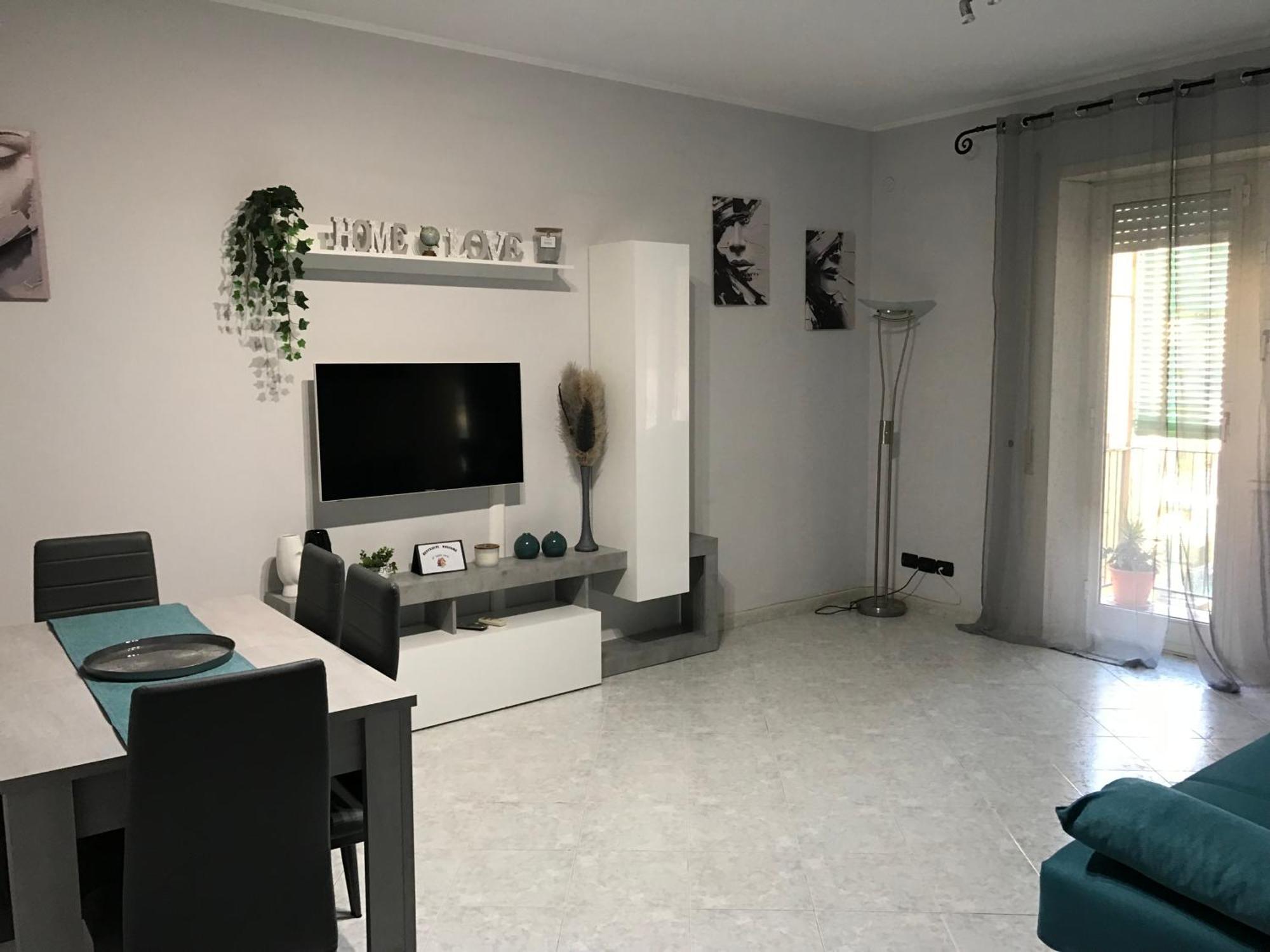 Apartment At Eria's House - 100 M Metro A Subaugusta *
